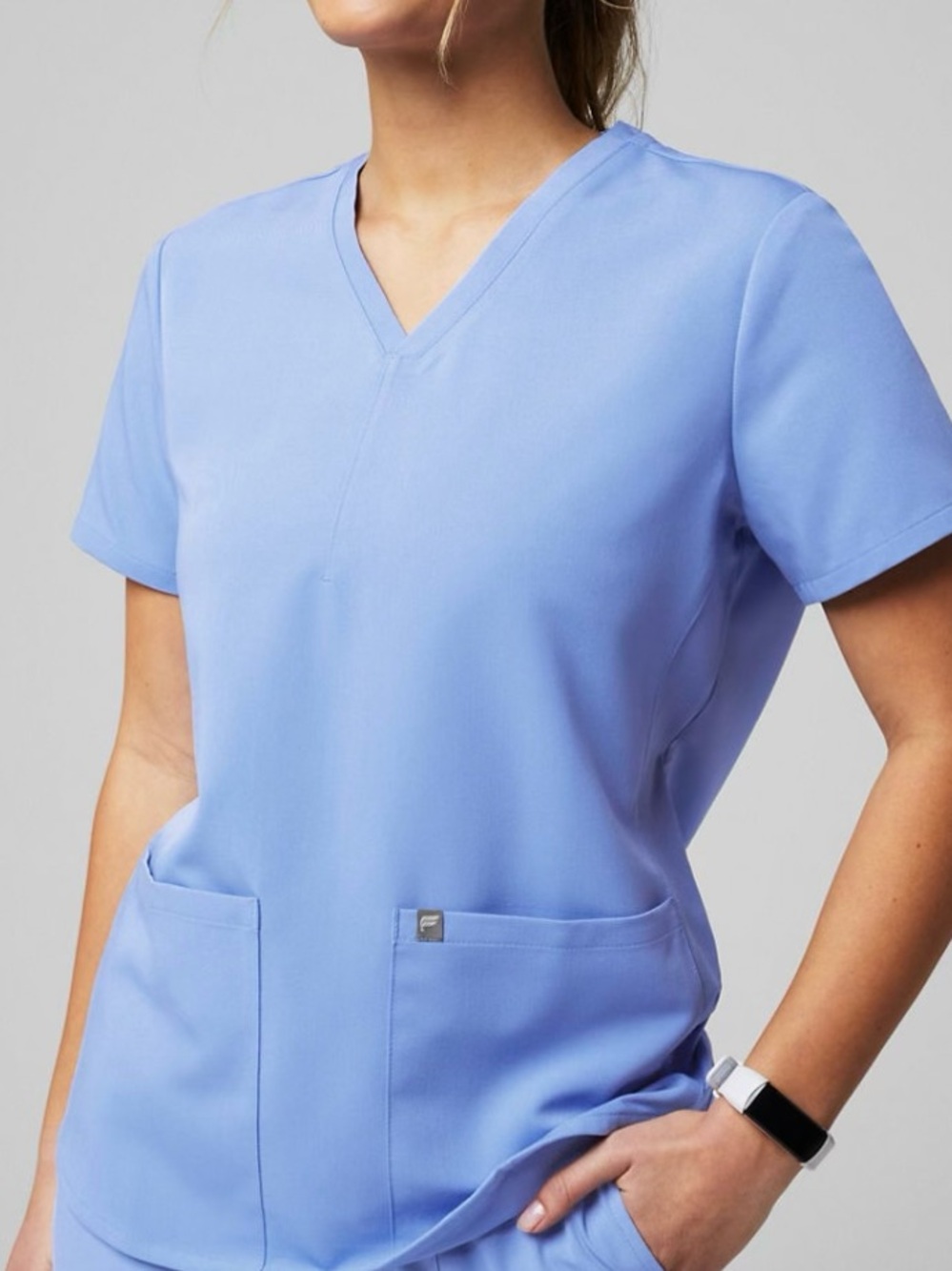 Fabletics scrub top - Picture 2 of 7